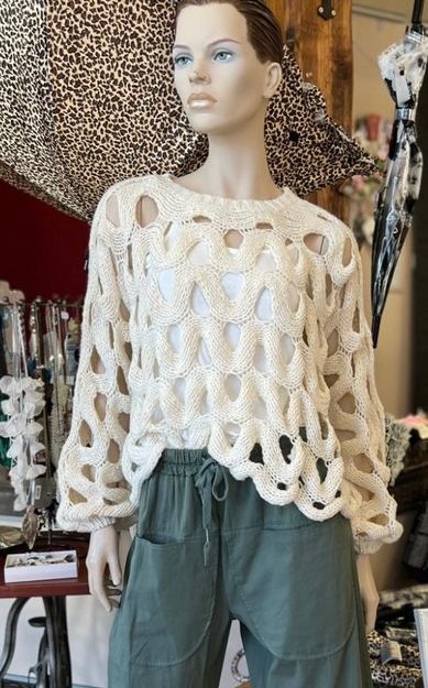 Pullover Lochmuster